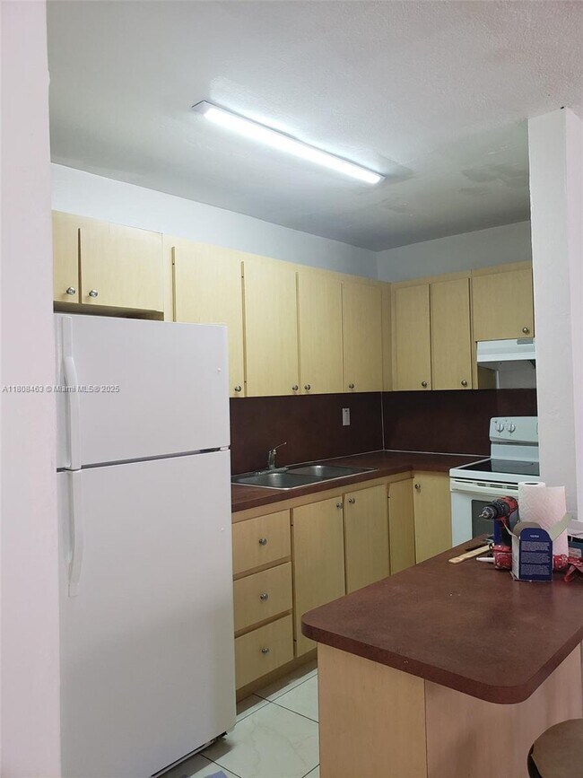 Foto del edificio - 1525 NW 19th Terrace