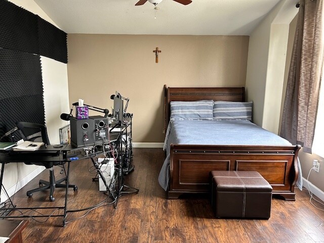 Foto del edificio - 15419 Ridgecrest Dr
