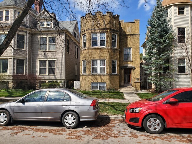 Foto del edificio - 1836 W Byron St