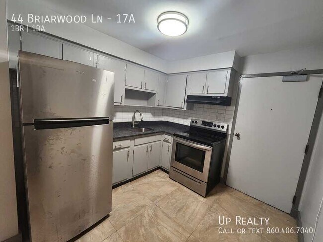Foto del edificio - 40-44 Briarwood Ln