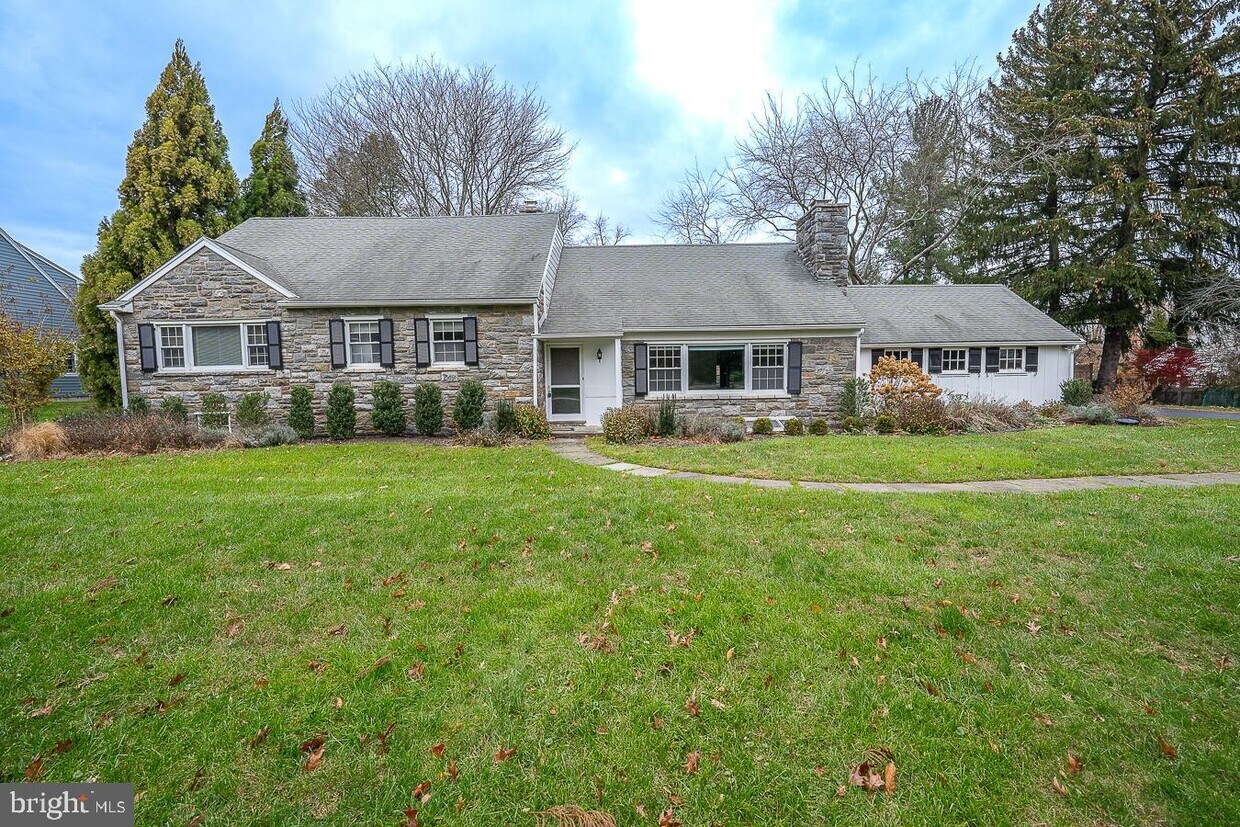 628 Cedar Ln, Villanova, PA 19085 House Rental in Villanova, PA
