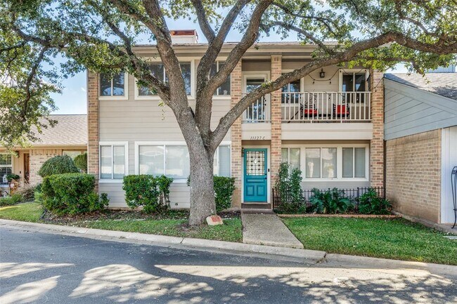 Foto del edificio - 11127 Pinehurst Dr #C C