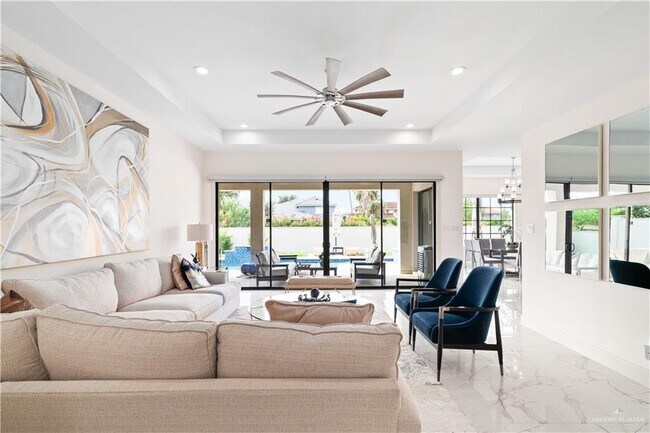 Foto del edificio - 24 Cornell Ave