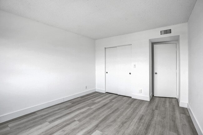 Foto del edificio - 900 NE 18th Ave