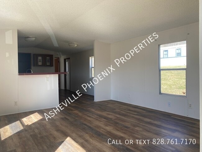 Foto del edificio - 35 Albert Warren Rd