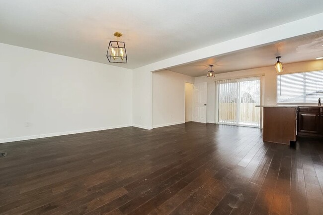 Building Photo - 2891 S Mobile St