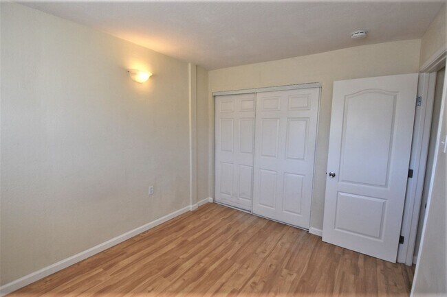 Foto del edificio - 2371 Dover Ave