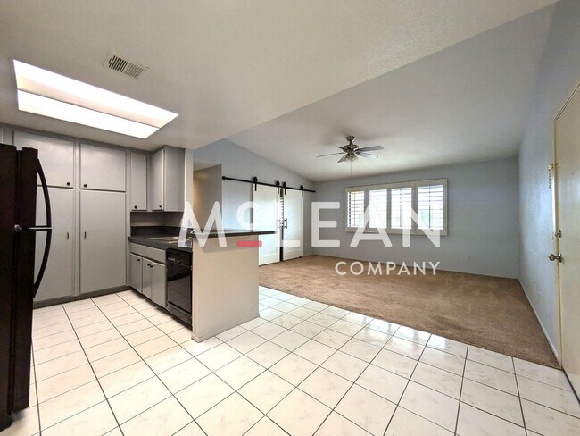 Foto del edificio - Three Bedroom in Cathedral City w/ Communi...