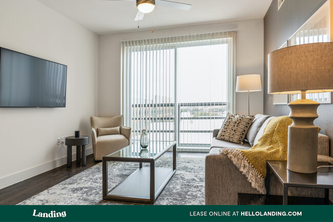 Building Photo - 8100 Cypresswood Dr