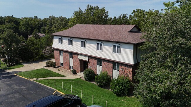 Foto del edificio - 405 Clayton Dr