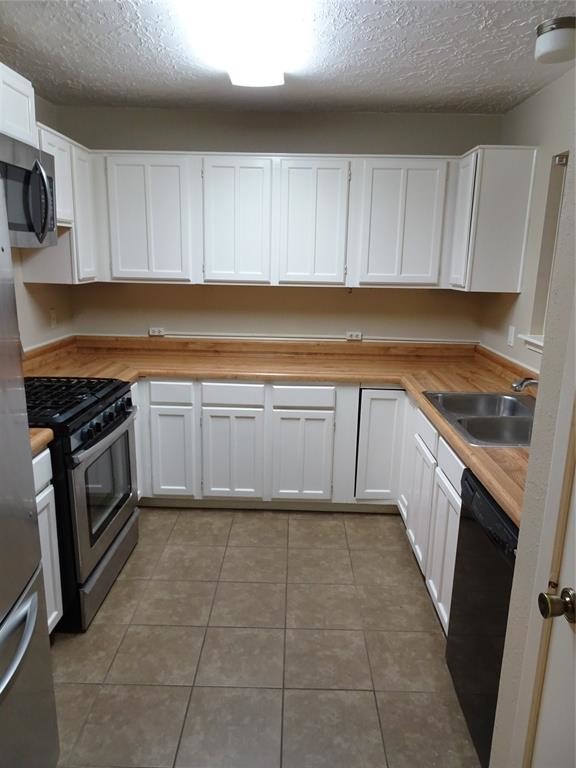 Foto del edificio - 2426 Autumn Springs Ln