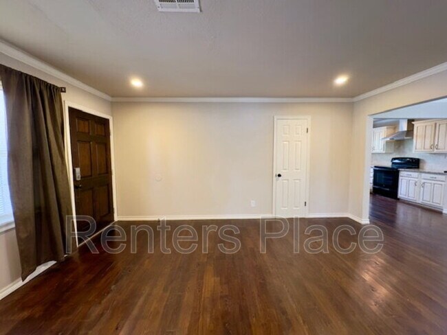 Building Photo - 4947 S Troost Ave