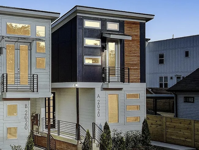 Modern Downtown Nashville 4 Bed, 3.5 Bath Home with Designer Finishes and Fully Fenced Backyard - Modern Downtown Nashville 4 Bed, 3.5 Bath Home with Designer Finishes and Fully Fenced Backyard