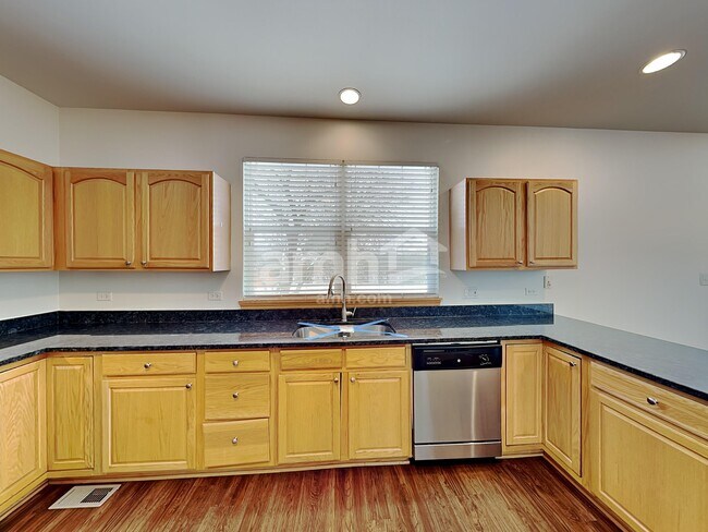 Foto del edificio - 2302 High Ridge Ln