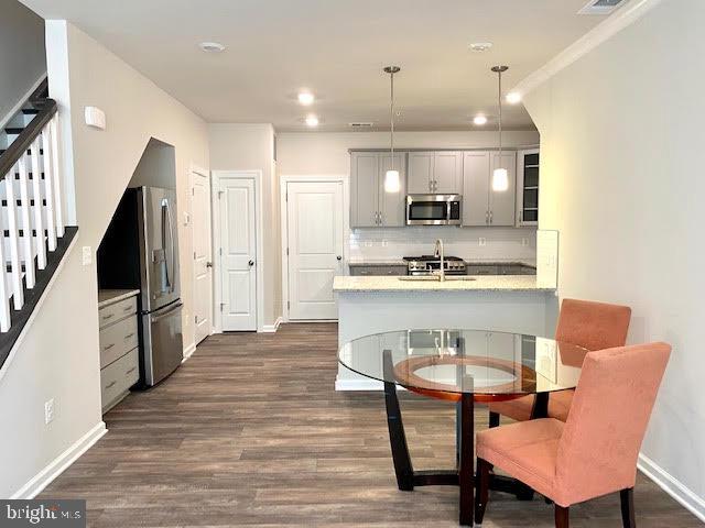 Foto del edificio - 43361 Radford Divide Ter