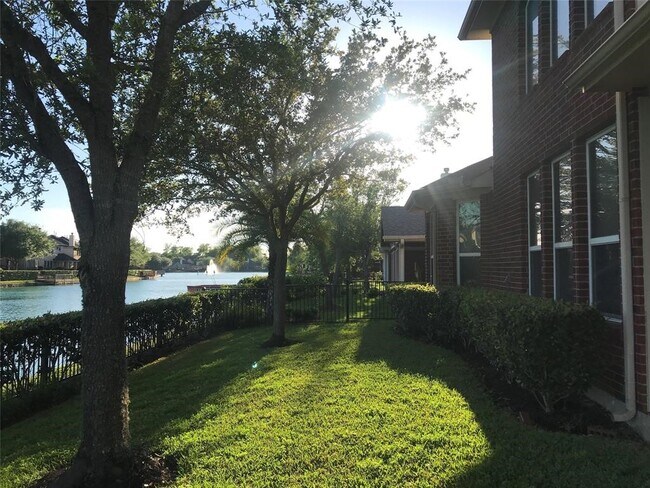 Building Photo - 8318 Golden Harbor