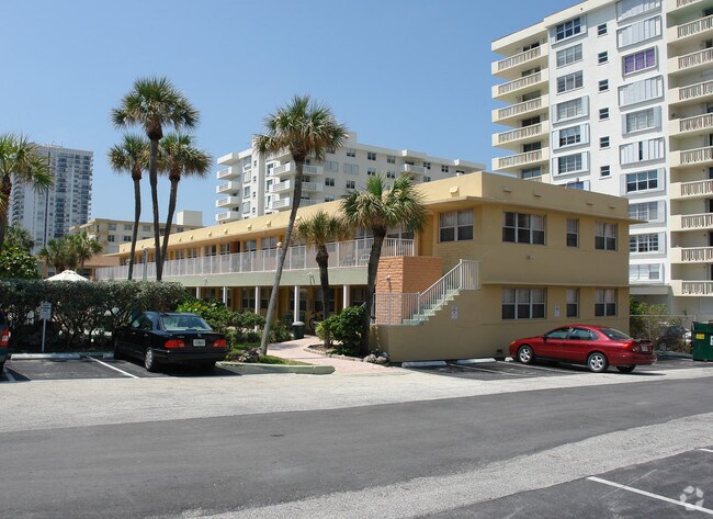 Building Photo - 1600 S Surf Rd