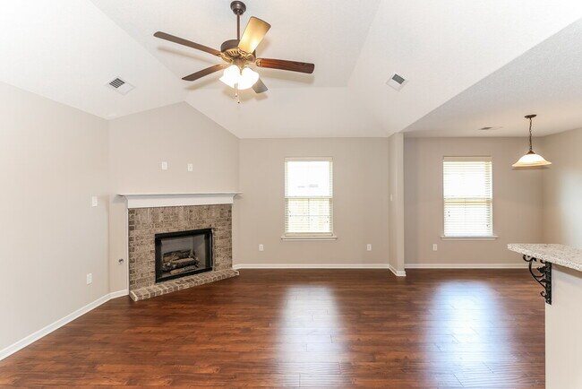 Foto del edificio - 1087 Darren Cir E