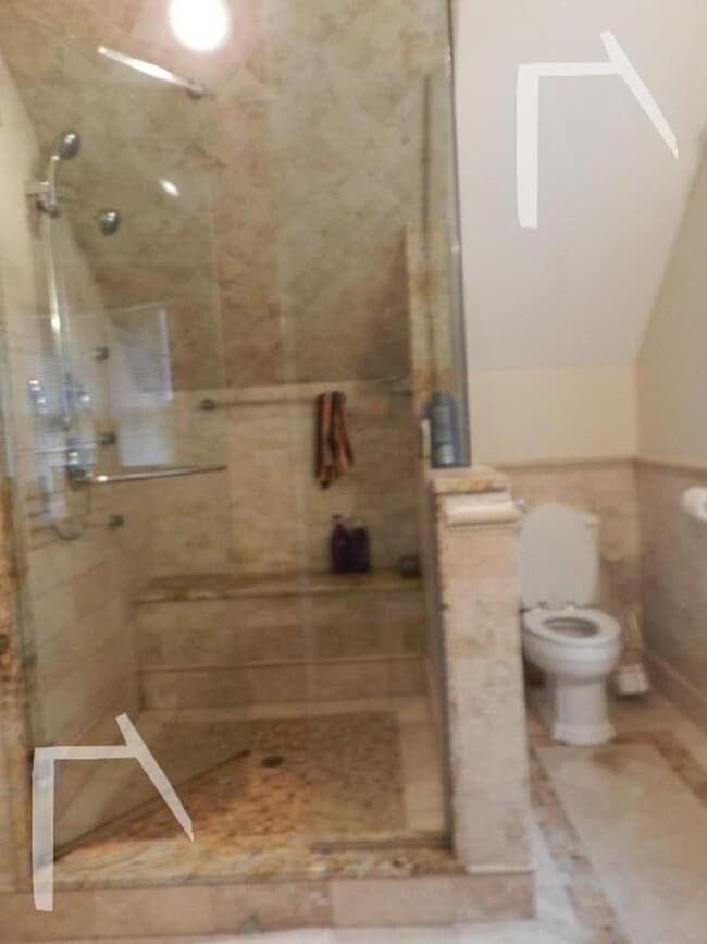 Building Photo - No Brokers Fee, No Security Deposit, Luxury Finishes, Sauna, Central Heat/AC, In-Unit Washer and ...