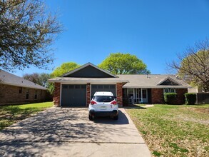 Building Photo - 3325 Evers Pkwy