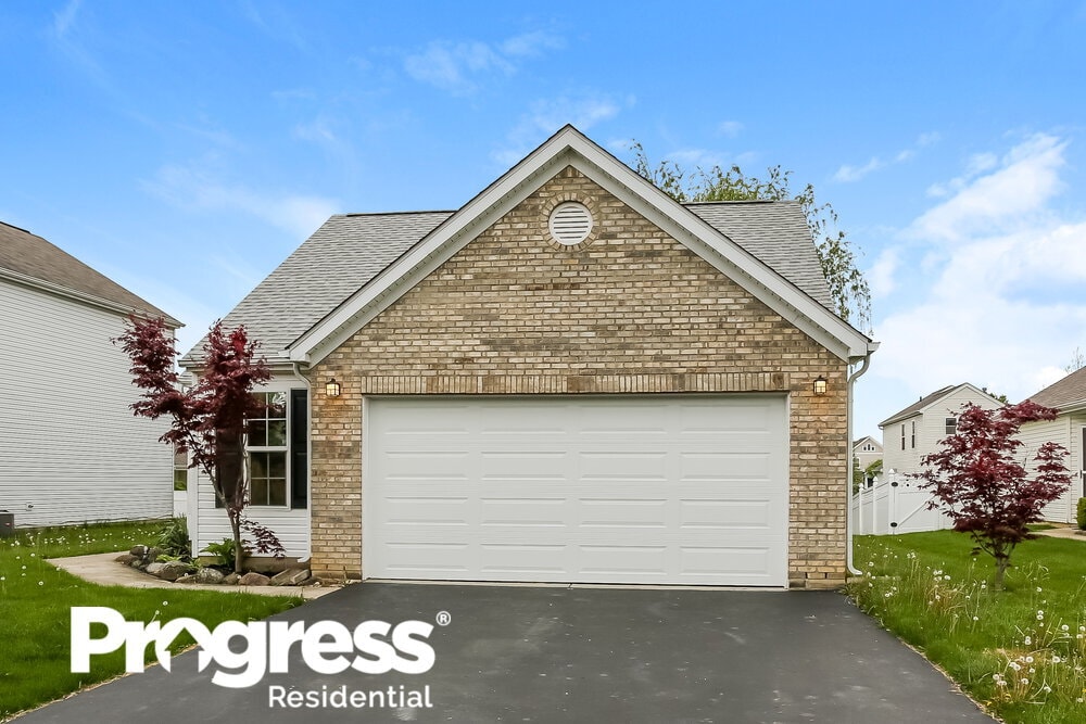 3216 Canyon Bluff Dr, Canal Winchester, OH 43110 House Rental in