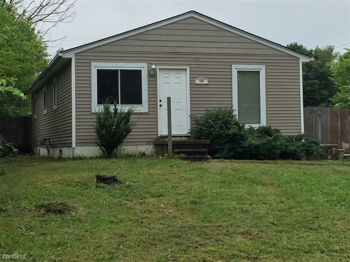 Primary Photo - 3 br, 1 bath House - 680 Peacock Ave