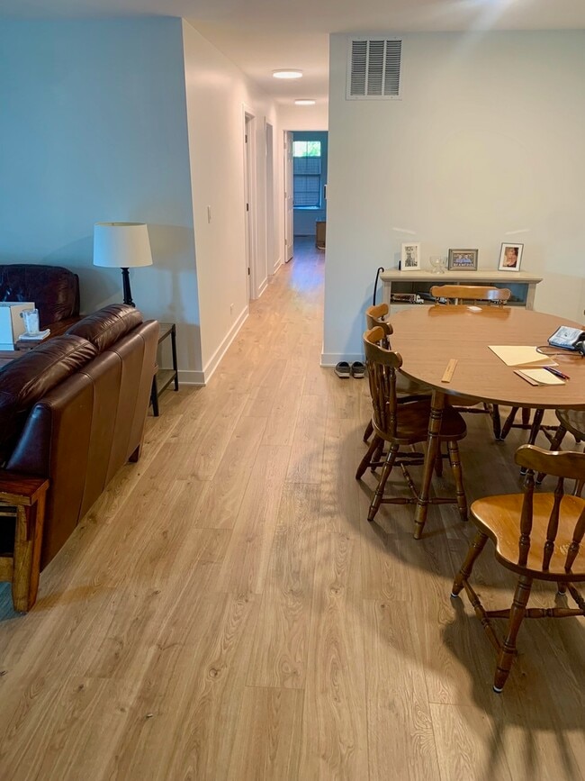 Building Photo - 1229 Ballantrae Pl