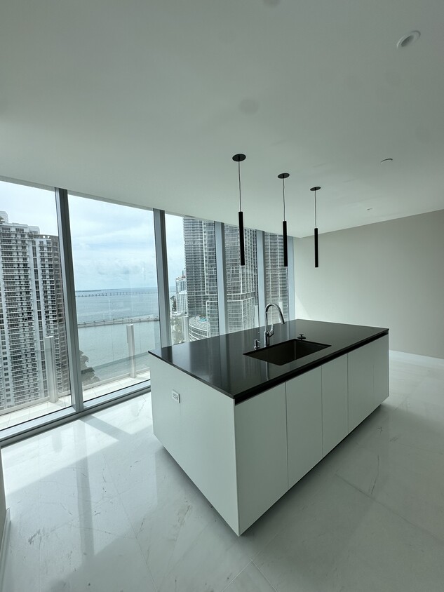 Foto principal - 270 Biscayne Boulevard Way