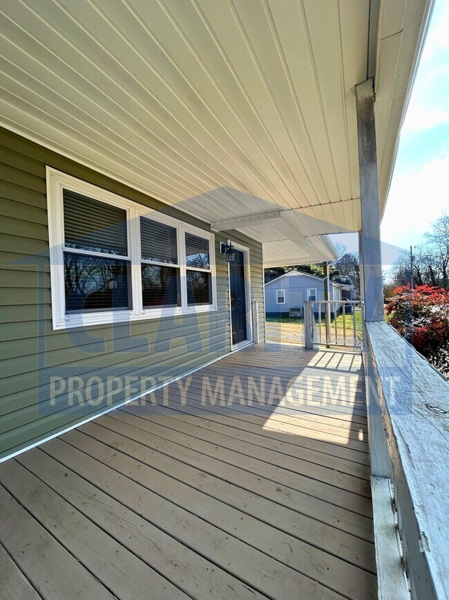 Foto del edificio - 901 Westover Dr SW