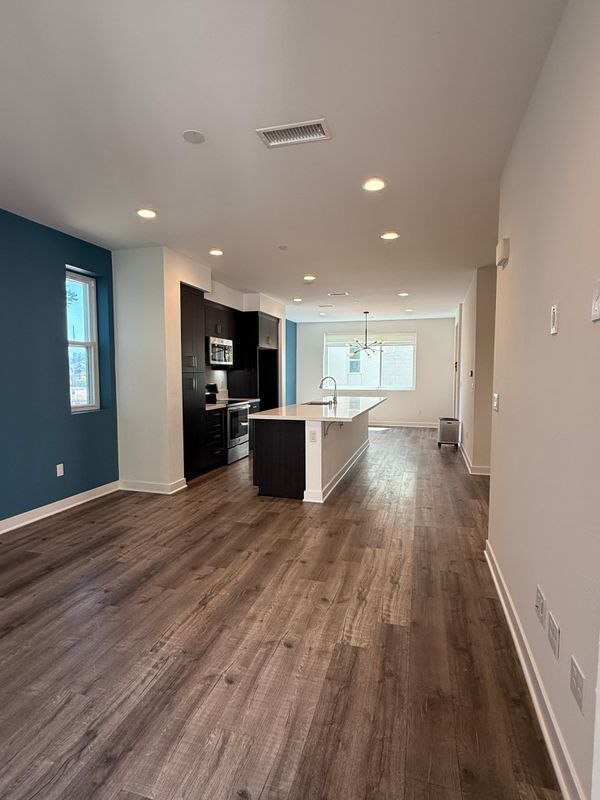 Building Photo - 820 Aloe Pl