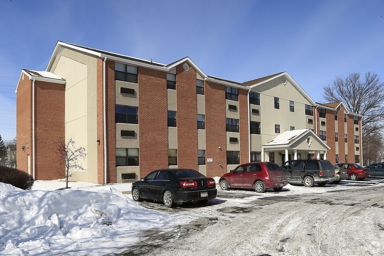 Community Plaza Apartments in Sandusky, OH