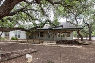 Building Photo - 105 Ridge Oak Dr