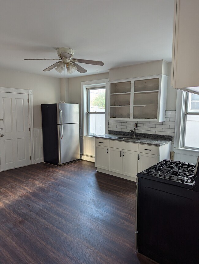 Kitchen - 57 Clemence St