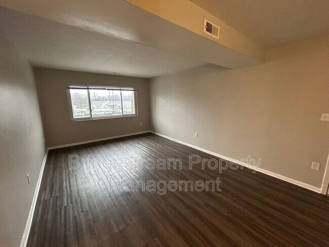 Foto del edificio - 7919 N Main St