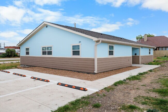 Foto del edificio - New Construction 2BR/2BA Duplex with Modern Finishes in Mart, TX