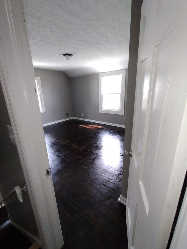 Building Photo - 51-53 Waverly - D&amp;S