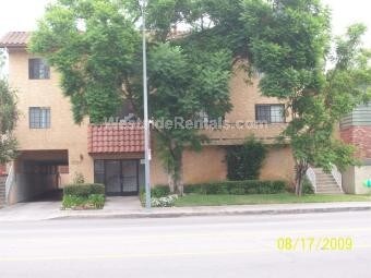 Building Photo - 6234 Woodman Ave