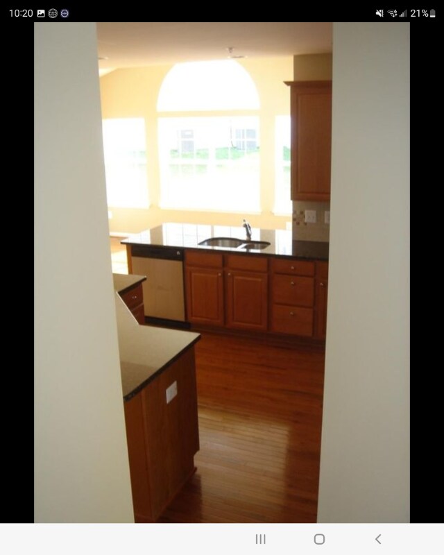 Foto del edificio - 1213 Heartland Ct