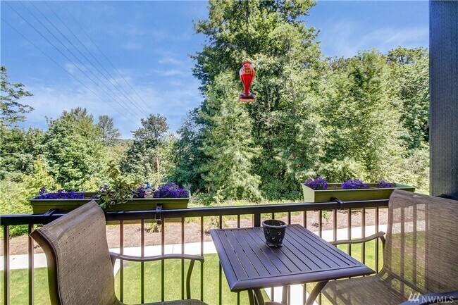 Foto del edificio - Modern 3bd/2.5ba Townhome in Beautiful Highpoint Community!