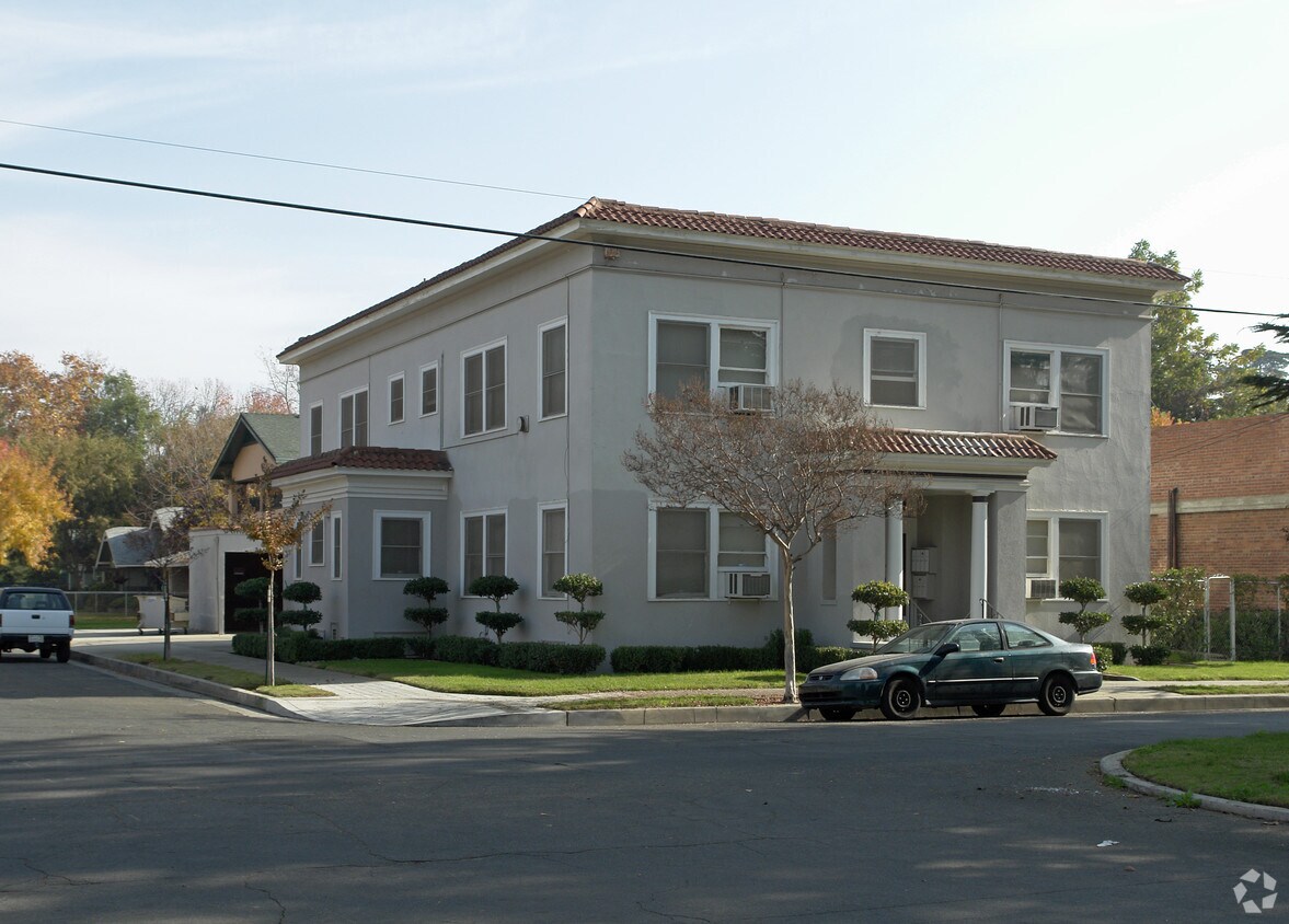 2034 N Van Ness Blvd, Fresno, CA 93704 Apartments in Fresno, CA