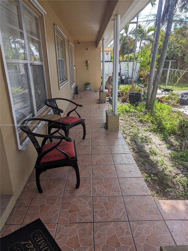 Foto del edificio - 720 83rd St