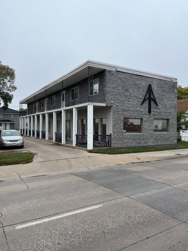 Primary Photo - 1335 N 27th St