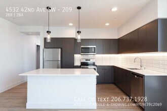 Building Photo - 4532 42nd Ave SW