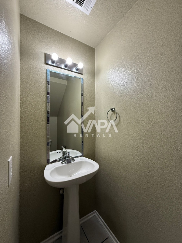 Building Photo - 5626 Red Canyon