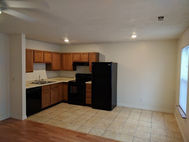 Building Photo - 141 Dublin Ln