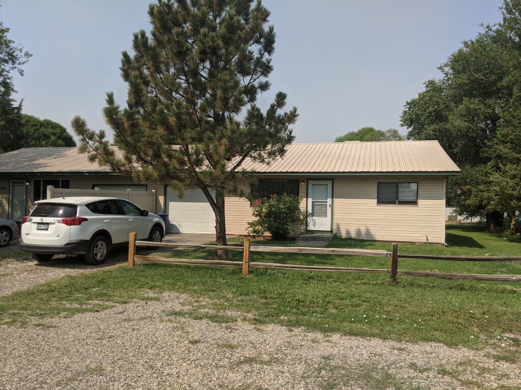 243 28 1/2 Rd, Grand Junction, CO 81503 Townhome Rentals in Grand Junction CO