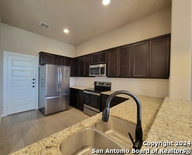 Building Photo - 2251 Avery Village