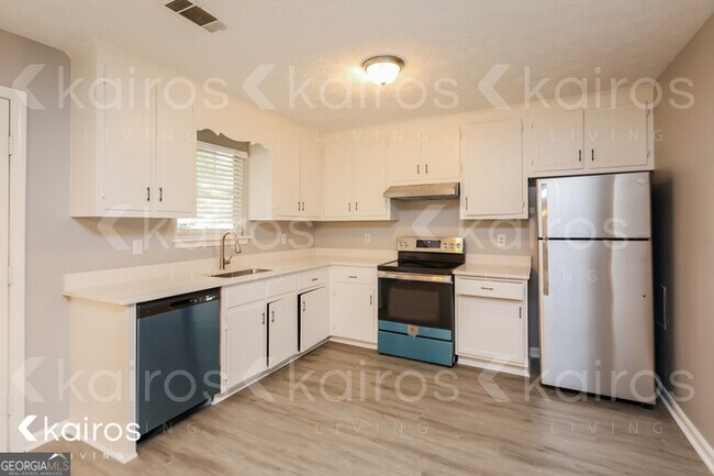 Building Photo - 105 Deer Pkwy