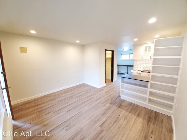 Building Photo - 319 W Olympic Pl