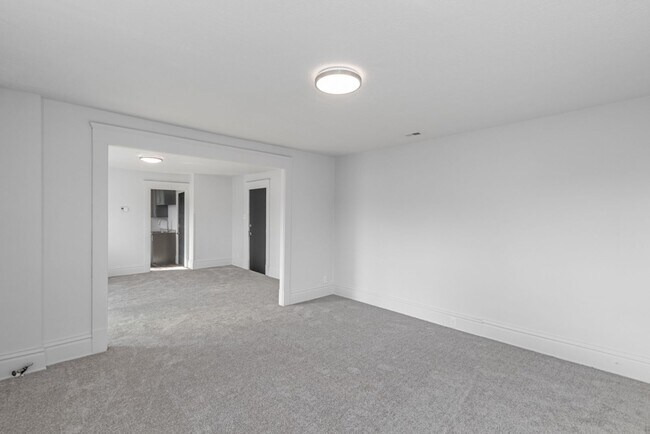 Foto del edificio - 205 W Cambridge St